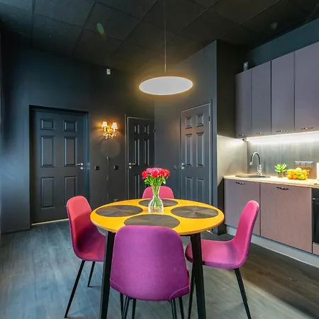 Apartments24 Black 1903 *