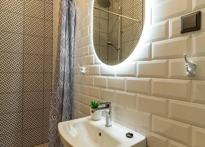 Apartments24 Black 1903